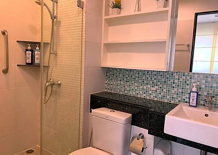 Hotel Metroluxe On Nut Bts/2br2bth/highflr/pool/gym/wifi 4*