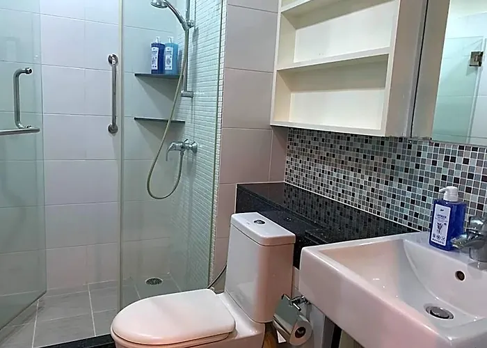 Hotel Metroluxe On Nut Bts/2br2bth/highflr/pool/gym/wifi